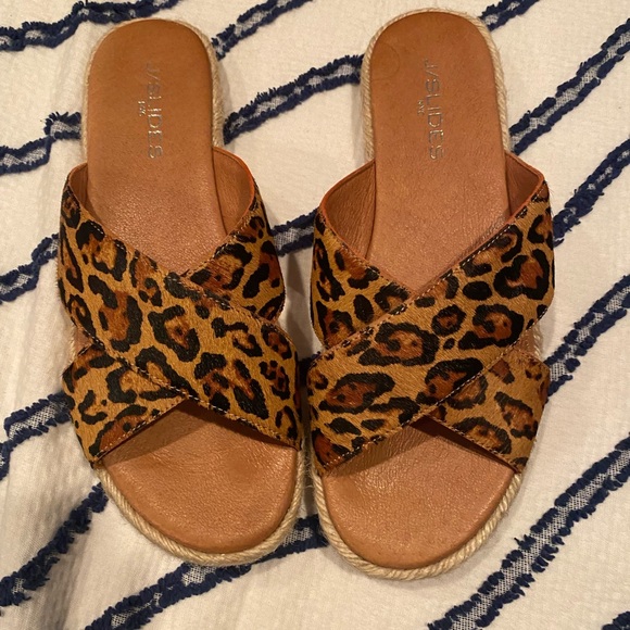 J/Slides leopard Reva slide 8 - Picture 2 of 5
